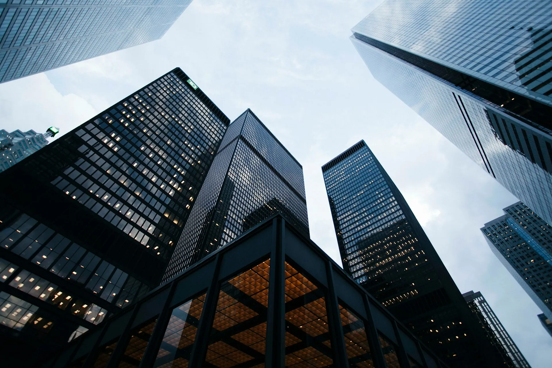 II-BROKER · Riesgos complejos, soluciones claras
